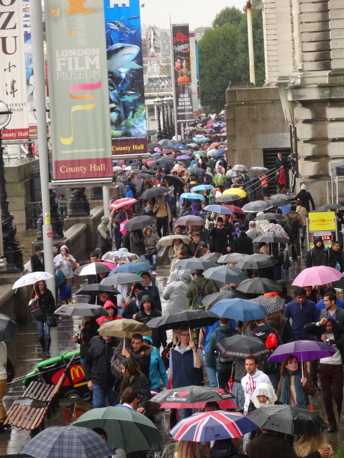 Sous la pluie, à Londres.