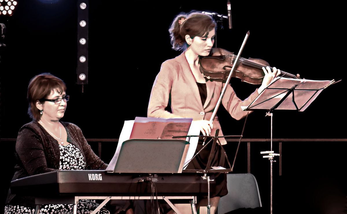 Photo prise lors d'un concert de musique au chateau de Peralta à angleur (Belgique)