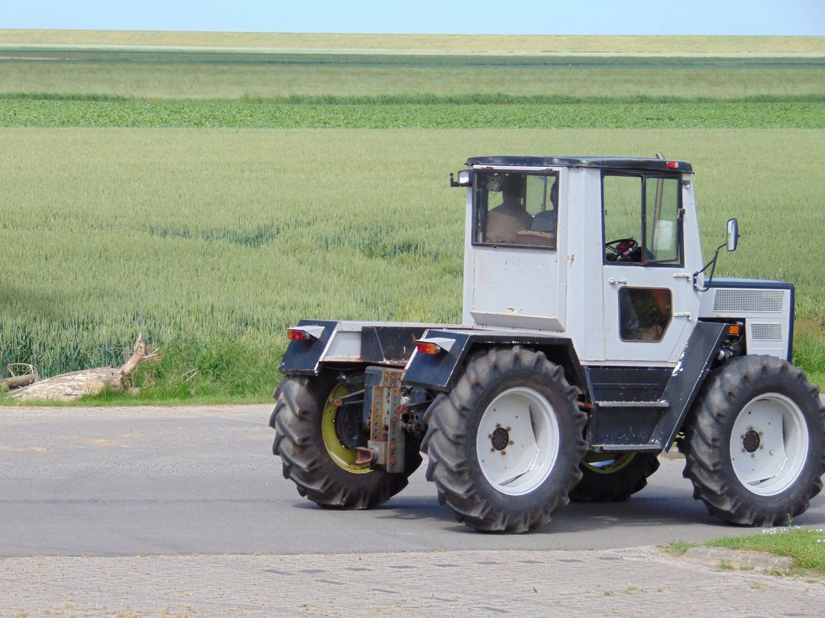 Tractor Mercedes