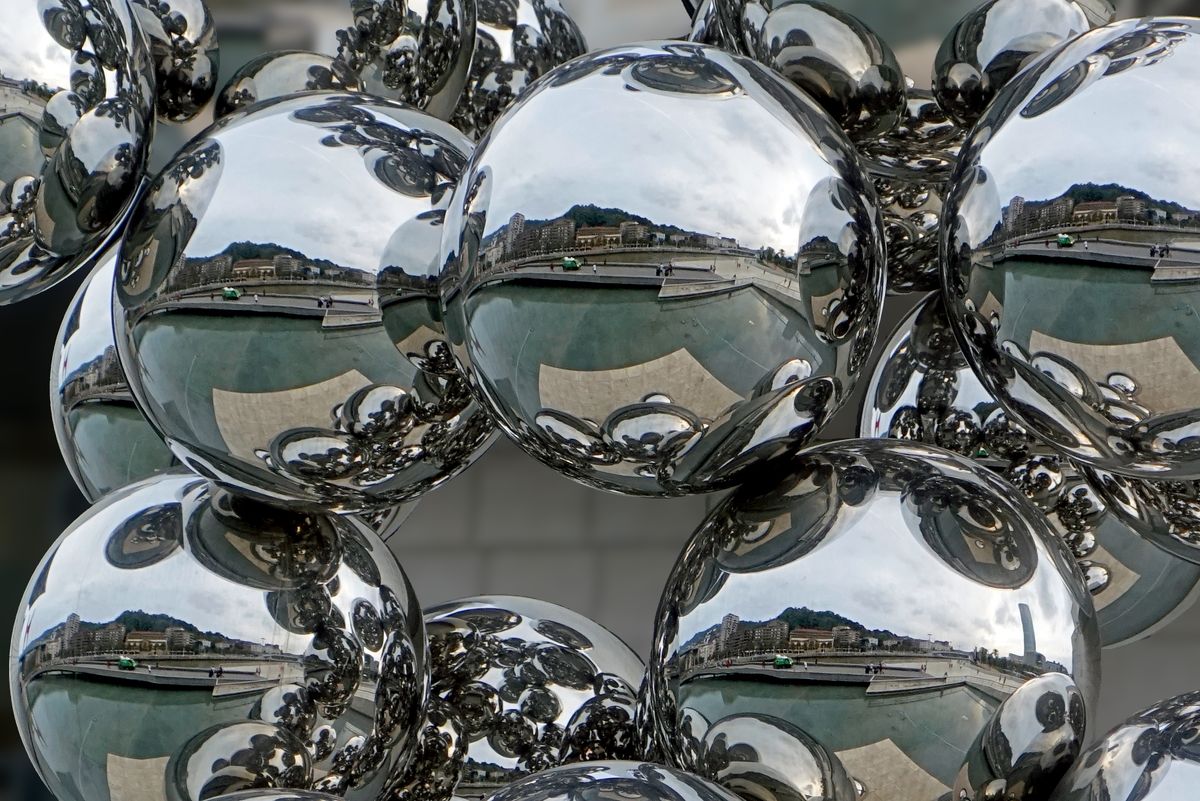 Sculptuur van Anish Kapoor voor het Guggenheim museum Bilbao (E)