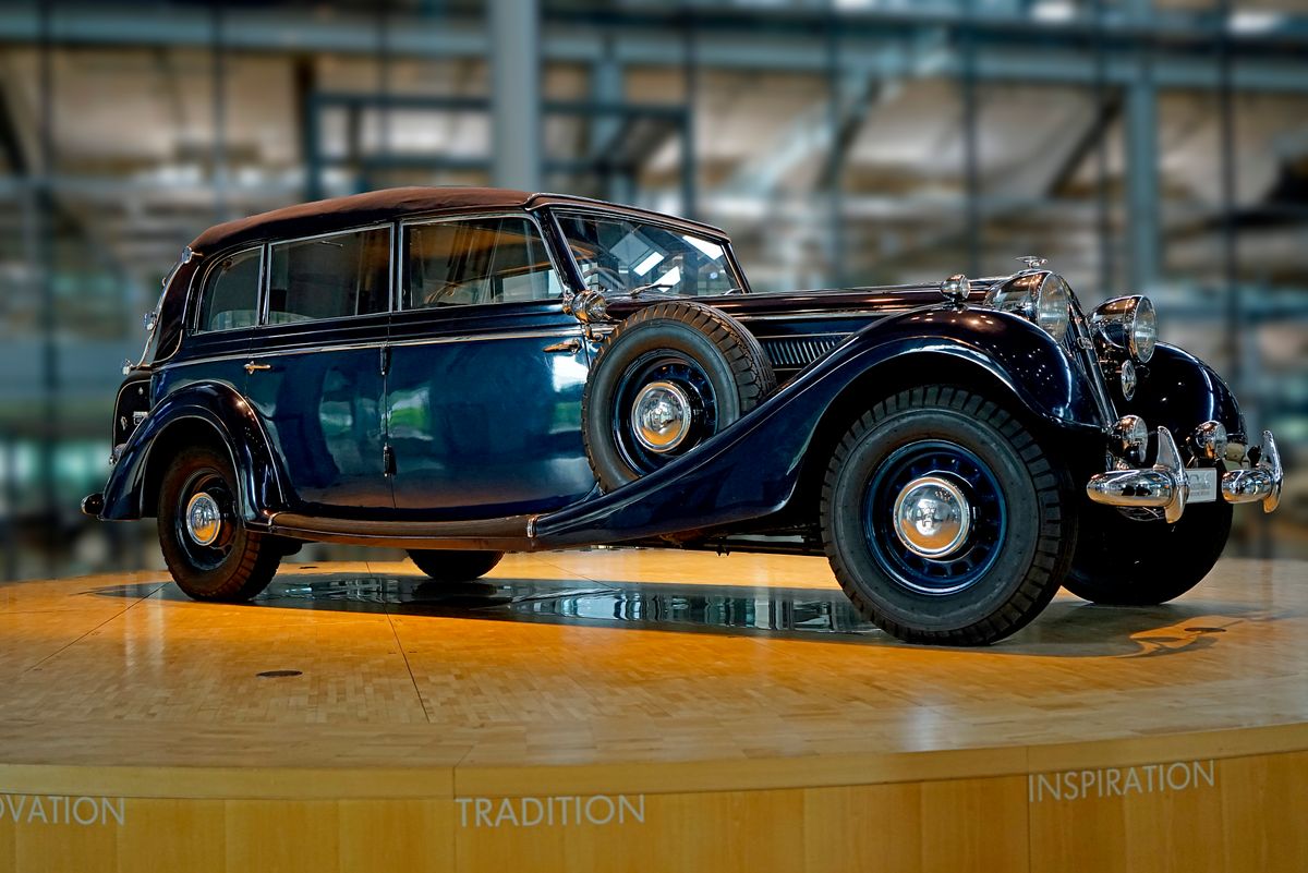 Automerk "HORCH" auto van Haile Selassi, koetswerk van Gläser uit Dresden. VW fabrieken Dresden (D)