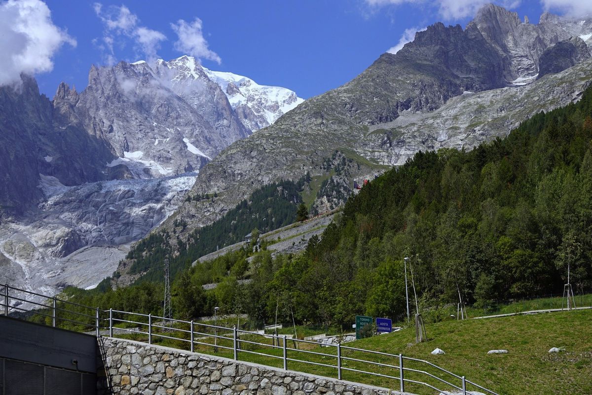 Mont_Blanc_1.jpg